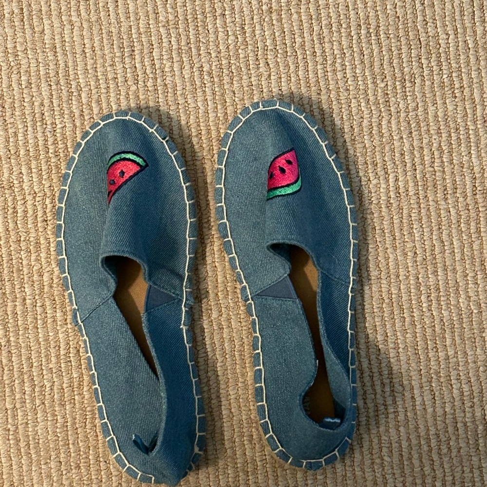Old Navy girls size 4 espadrilles